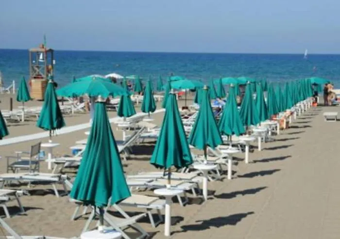 Pudm di Palermo, la nuova stagione balneare &egrave; gi&agrave; finita: maggioranza ancora &ldquo;sotto&rdquo;, flop in Consiglio comunale