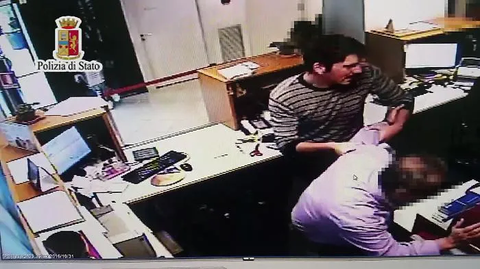 Palermo, rapinavano banche: arrestati due giovani