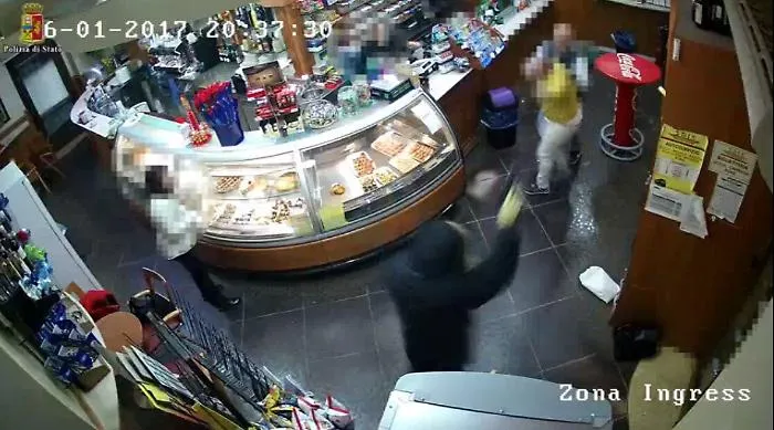 Rapina al bar della stazione di Vittoria, arrestato il secondo bandito