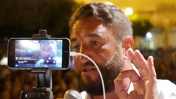M5s, Cancelleri agli emigrati: &laquo;Vogliamo farvi rientrare in una Sicilia migliore&raquo;