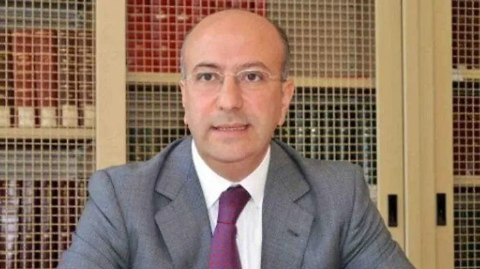 Dopo la candidatura alle Pietro Navarra lascia la carica di rettore dell'Universit&agrave; di Messina