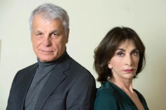 Michele Placido e Anna Bonaiuto in tourn&eacute;e in Sicilia con "Piccoli crimini coniugali"