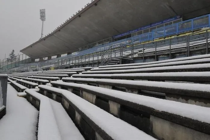 Serie B, c'&egrave; troppa neve, rinviata Parma Palermo