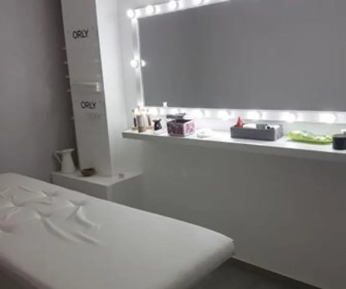 Catania, sigilli a un altro centro massaggi "hard": &egrave; il terzo in tre giorni