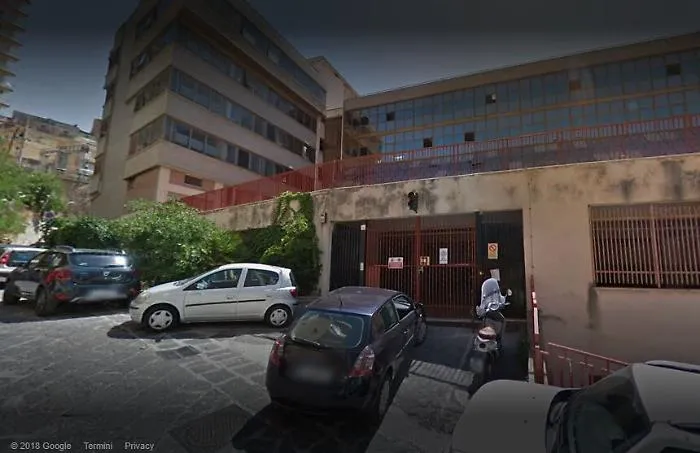 Agrigento, all'Ufficio del lavoro la regola "fantozziana": parcheggi solo per i dirigenti