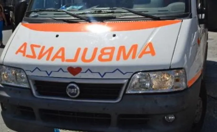 Incidenti stradali, poliziotto muore nel Parco della Favorita a Palermo