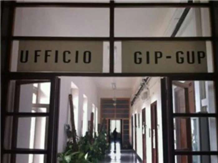 Mamma uccide il figlioletto, il Gip: &laquo;Il bimbo sbattuto pi&ugrave; volte a terra&raquo;