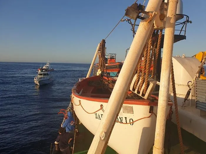 Migranti, porti aperti! La Mare Jonio a Lampedusa e la Stromboli ad Augusta. &laquo;Salvini racconta balle&raquo;