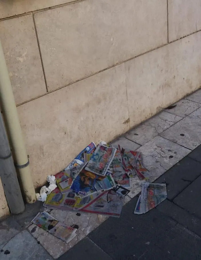 Catania: "Ma non era proibito il volantinaggio?"