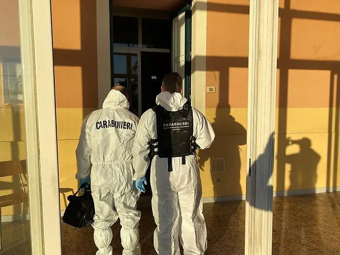 Riposto, prete muore tra le fiamme in incendio doloso centro recupero da droga