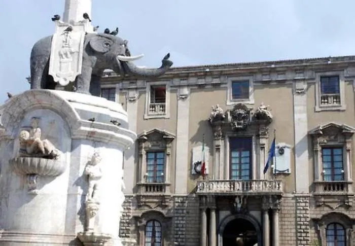 Catania, varate dal Consiglio comunale le misure correttive del bilancio per quasi mezzo miliardo