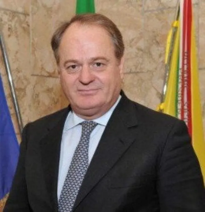 Cracolici__1618668722172-2