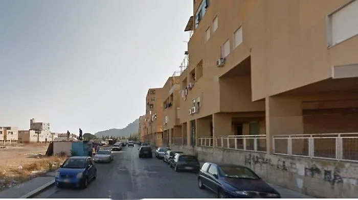 Ferito alla testa da un colpo d'arma da fuoco allo Zen: guida da solo fino all'ospedale Villa Sofia