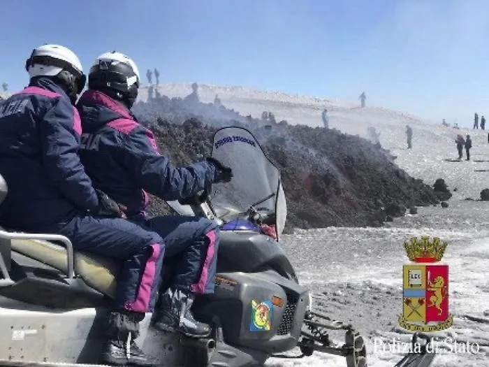 La lava si scioglie sulla neve ed &egrave; esplosione sull'Etna: nove feritiCronista Bbc: &laquo;E' stato spaventoso&raquo;