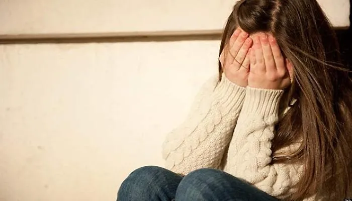Catania, con la nuova "fidanzatina" aggredisce l'ex: denunciati 2 minori
