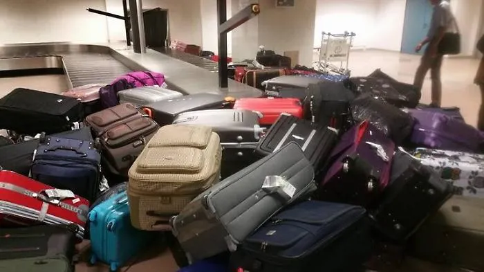 Caos bagagli all'eroporto di Palermo: passeggeri infurtiati