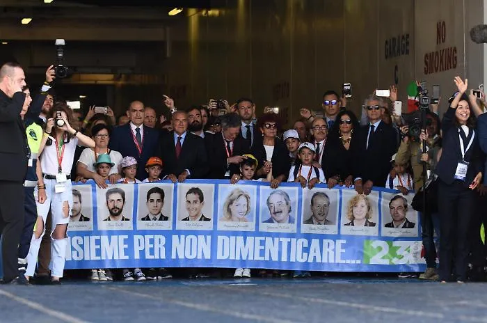 Anniversario stragi di Palermo, Mattarella: &laquo;Sconfiggeremo la mafia&raquo;