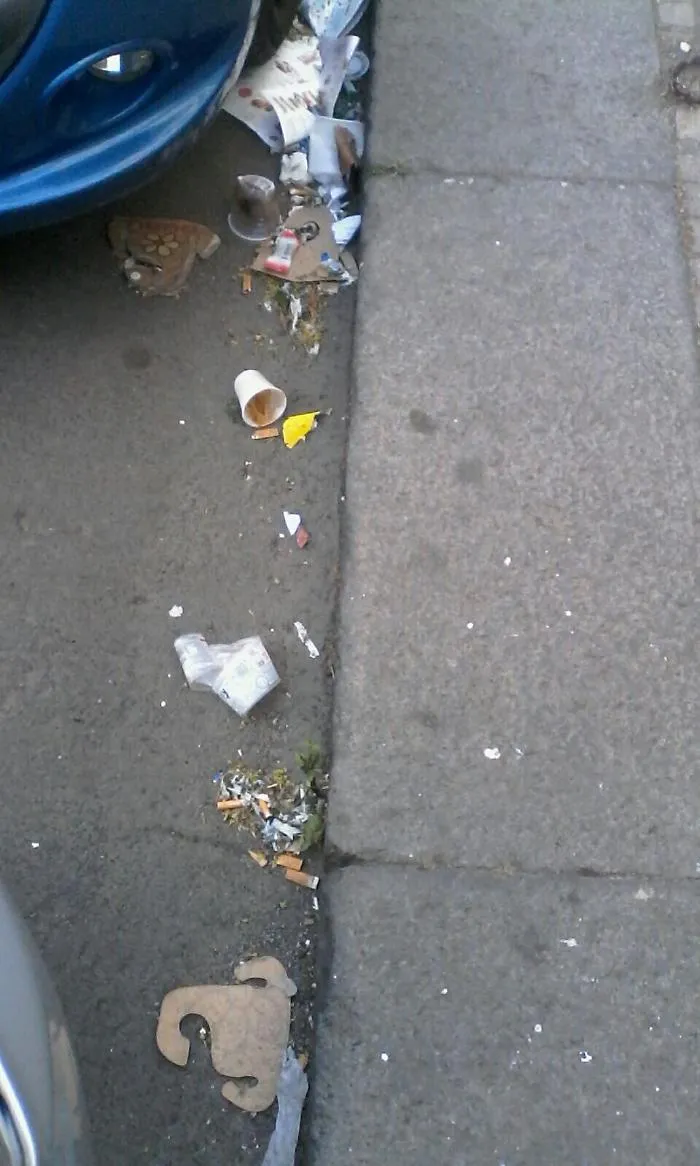 Operatori ecologici non pervenuti in via Santa Maria la Grande a Catania