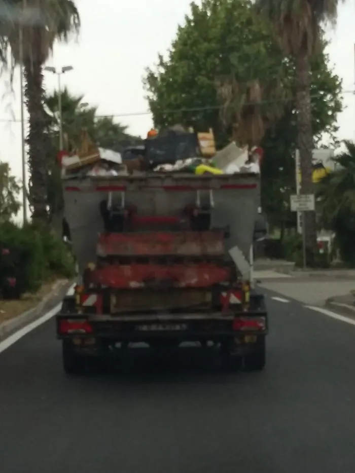 Catania, la finta differenziata