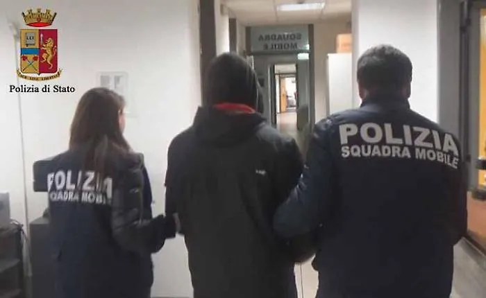 Ragusa, violenta richiedente asilo nelle cucine di centro d'accoglienza  Arrestato un 26enne del Gambia