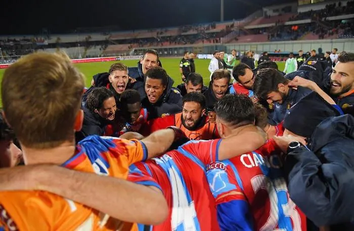 Serie C, Lodi insacca su rigore al 92 ma il Catania.guadagna pure fischi