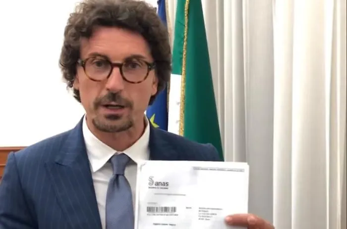 "Sbloccata la Ragusa-Catania": Toninelli mostra accordo con Anas