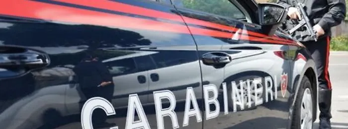 Riposto, si barrica in casa e inveisce contro la moglie: arrestato