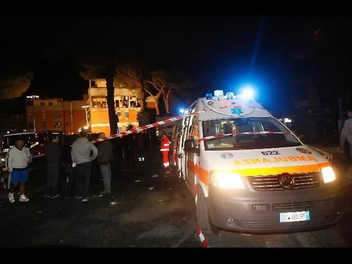 Palermo, scontro a tutta velocit&agrave; tra due auto: grave una ragazza