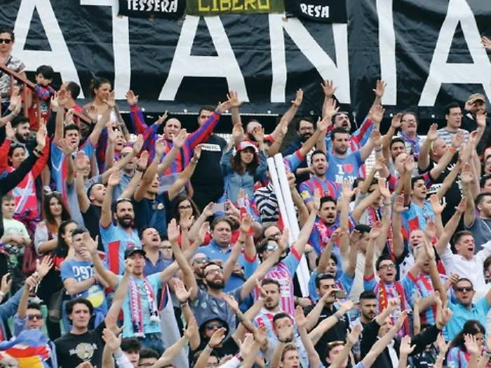 Calcio, "febbre" da derby per il Catania: mercoled&igrave; al "Massimino" il Siracusa, ecco i ventitr&eacute; convocati