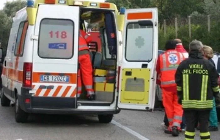 Mazara del Vallo, ex finanziare muorefolgorato da una scarica elettrica