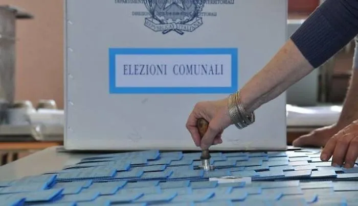 Comunali:  affluenza in calo, ma a Mazzarrone &egrave; record di votanti
