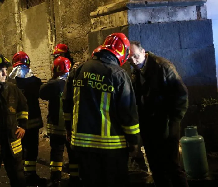 Esplosione Catania, notificato l'avviso di garanzia al vigile del fuoco sopravvissuto