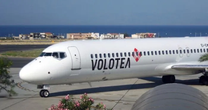 Palermo: fumo da coda aereo, passeggeri sbarcati prima del decollo