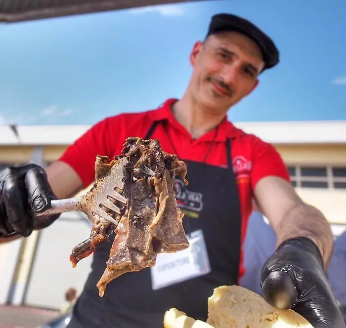Il prosciutto cotto? Di pecora sicilianada degustare con i vini dell'Etna