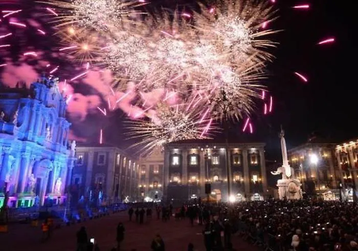 Capodanno, il sindaco Pogliese vieta i "botti" 