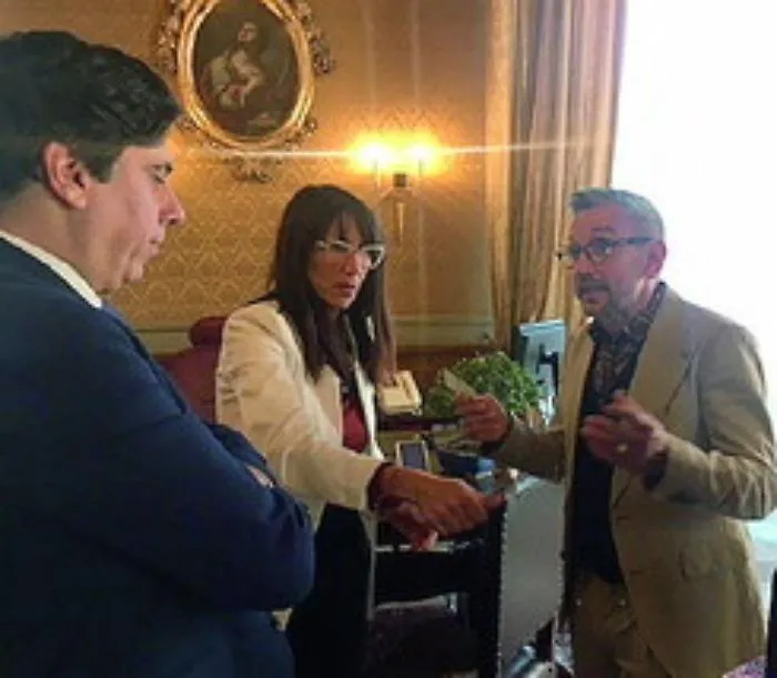 Bruno Barbieri a Catania con le telecamere di "4 Hotel"