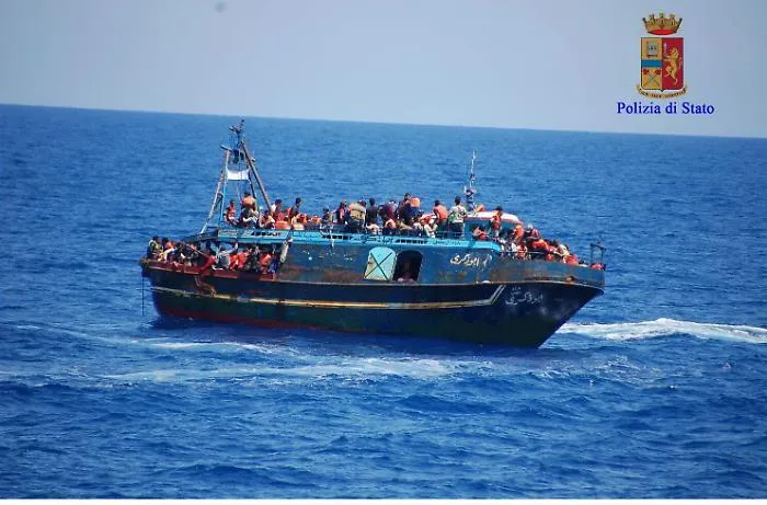 Migrante d&agrave; alla luce bimba sulla nave e a Pozzallo la Polizia ferma due scafisti