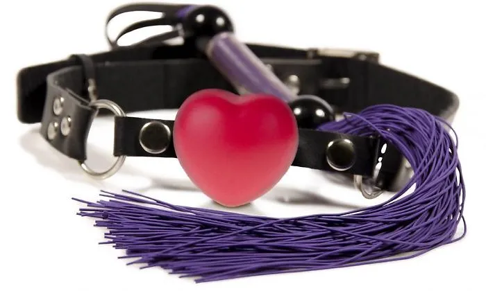 Palermo, serata a base di droga e sex toys, il medico non &egrave; morto per strangolamento