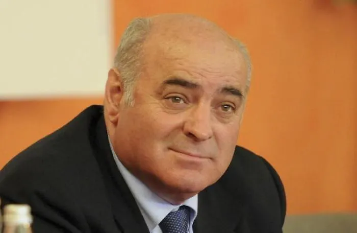 &laquo;Ci minacciava, o bevete o affogate&raquo; Accuse di estorsione per Gennuso: indagato