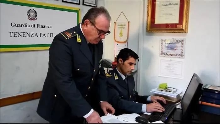 Patti, scommesse clandestina per un milione: quattro indagati