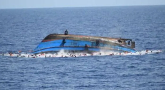 Naufraga barcone nel mare della Libia: morti e dispersi 