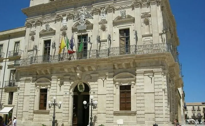 Falso ideologico, indagato ragioniere capo Comune di Siracusa
