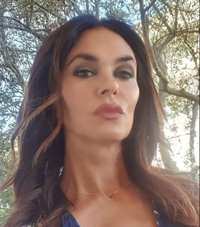 Maria Grazia Cucinotta con "Figlie di Eva" nella sua Sicilia