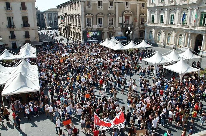 Clima, torna il Friday for Future: giovani in piazza anche in Sicilia