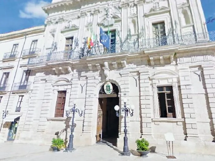 Siracusa, sette candidati a sindaco e 19 liste