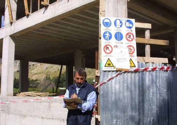 Ecomafie ed ecoreati, in Sicilia 87 denunce e 14 sequestri Legambiente: "La nuova legge funziona"