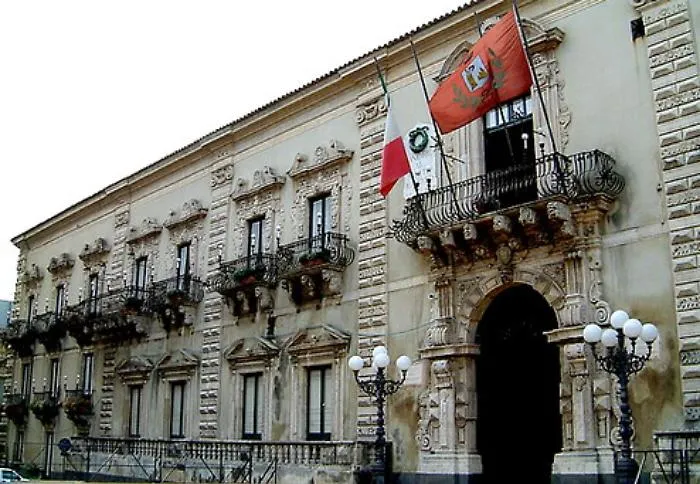 La rabbia della gente: &laquo;Licenziateli tutti&raquo;
