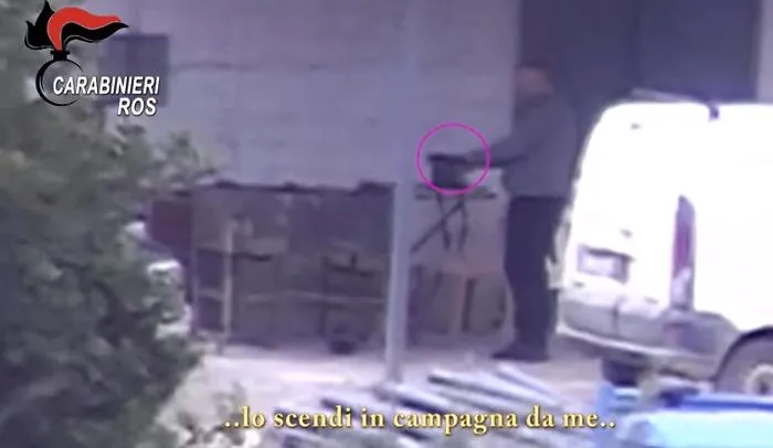 Mafia, cos&igrave; i clan volevano un profilo basso &laquo;Niente Santa che balla davanti la porta&raquo;