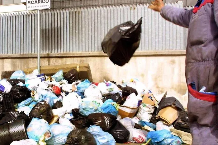 Rifiuti, Crocetta: &laquo;In Sicilia ora serveuna rivoluzione nei comportamenti&raquo;In  autunno gara per gli inceneritori