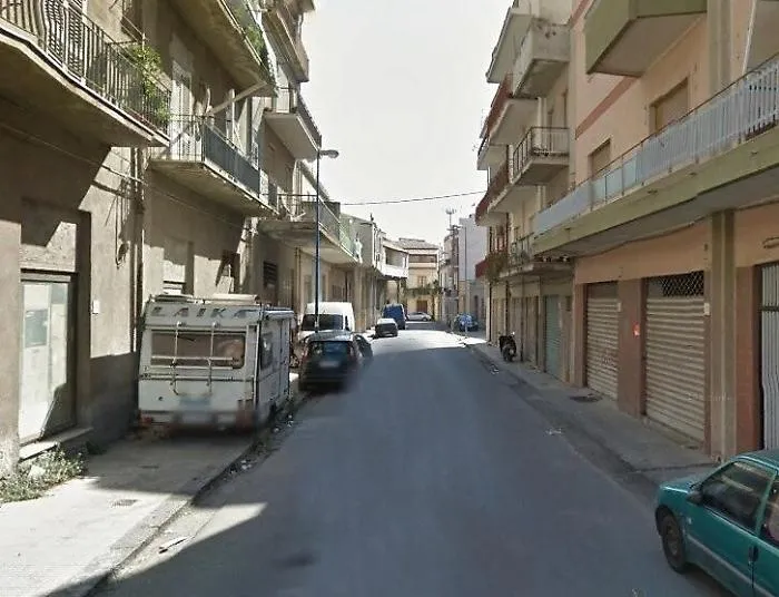 Barcellona, scoppia bombola, ustionati due coniugi